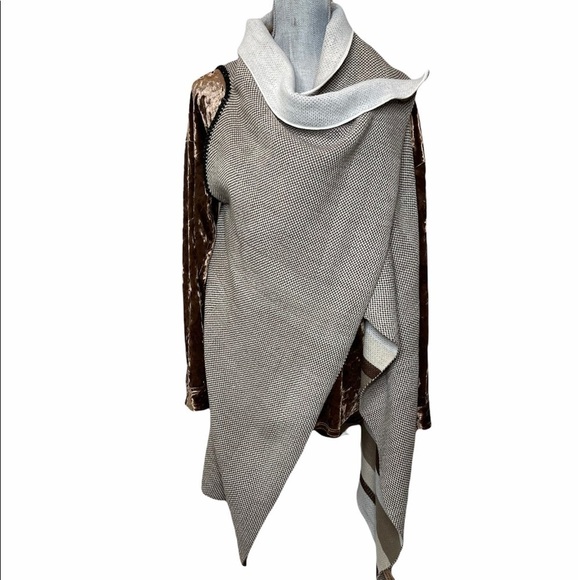 TRIBAL Brown / Tan Reversible Sweater Vest OS - Picture 6 of 9